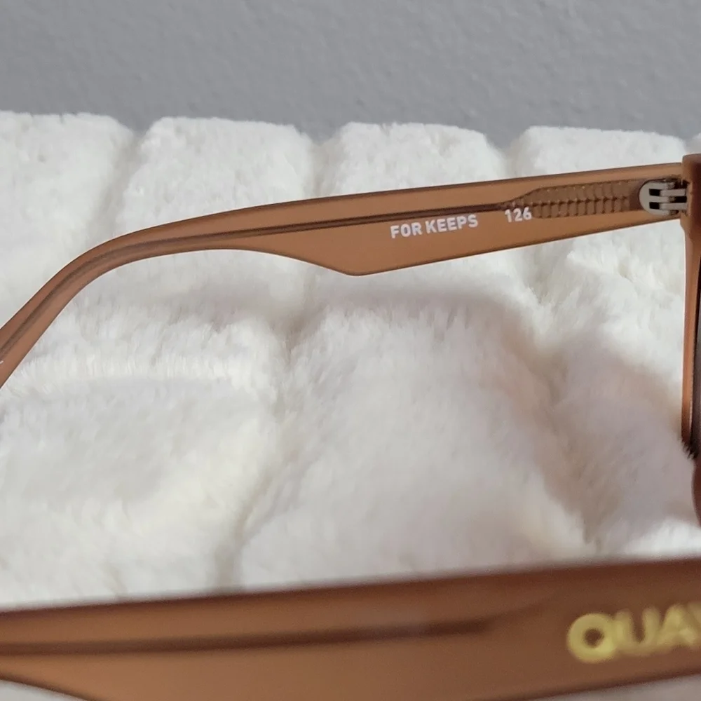 QUAY // ltd ed frosted caramel brown frame brown gradient lens cateyes